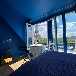 Apartment Eiffel Tower Romantic View, Paris