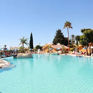 *** Ξενοδοχείο με διαμερίσματα Makronisos Village Κύπρος
