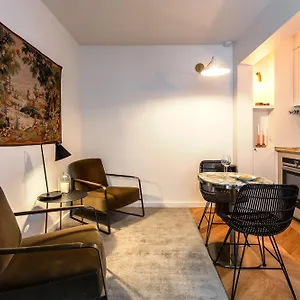 Habitat Parisien - Louvre Rivoli Parijs